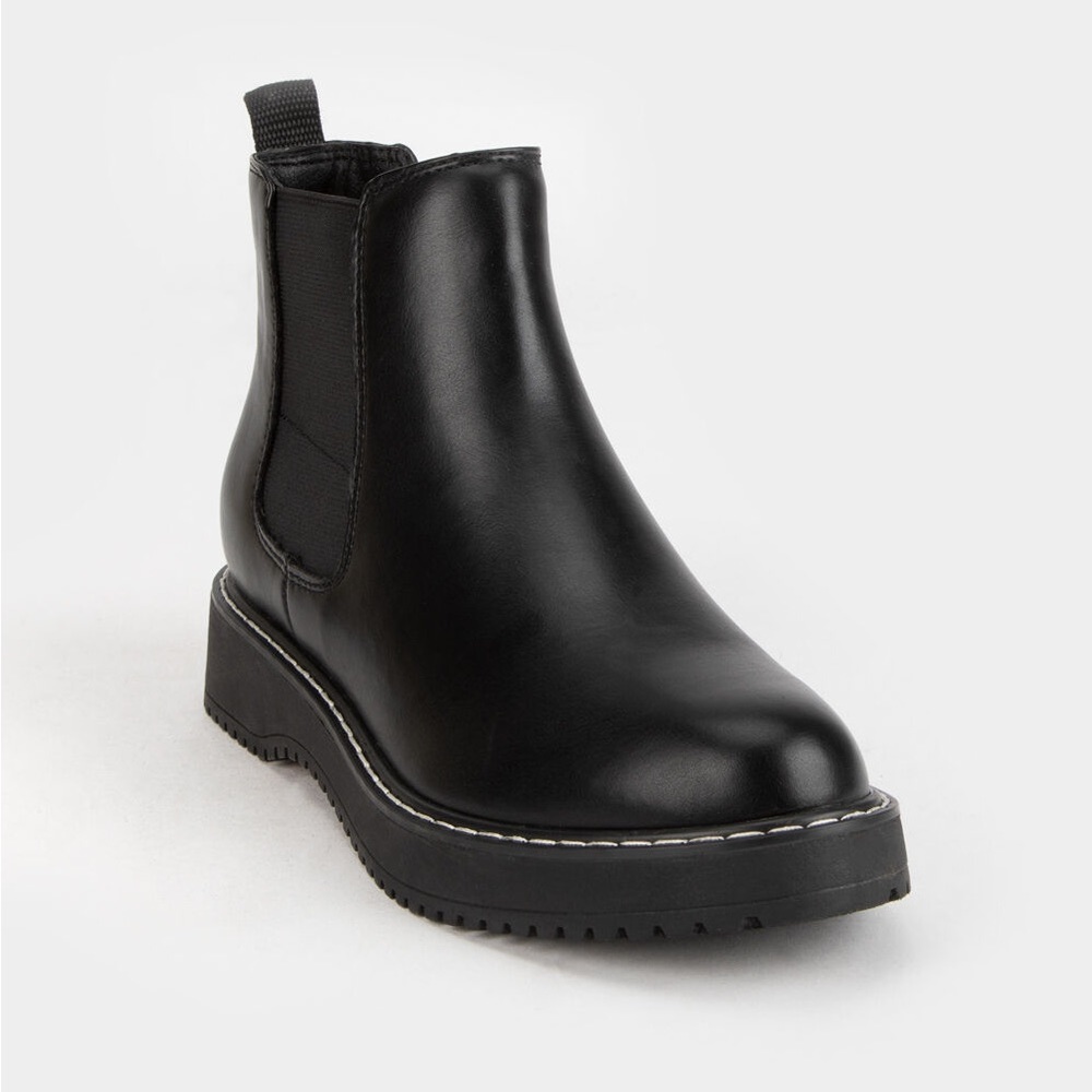 Madden Girl Kween Chelsea Boots